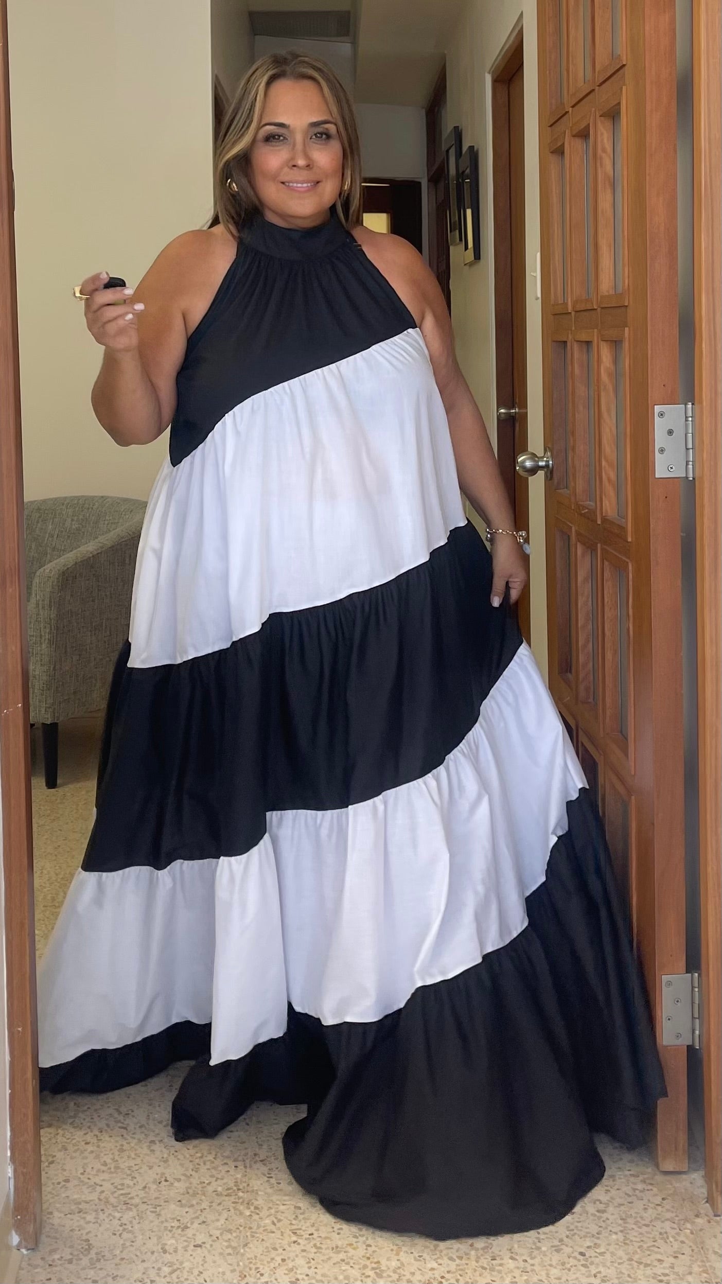 B/W stripes Maxi Dress Cautiva Boutique B/W stripes Maxi Dress Cautiva Boutique