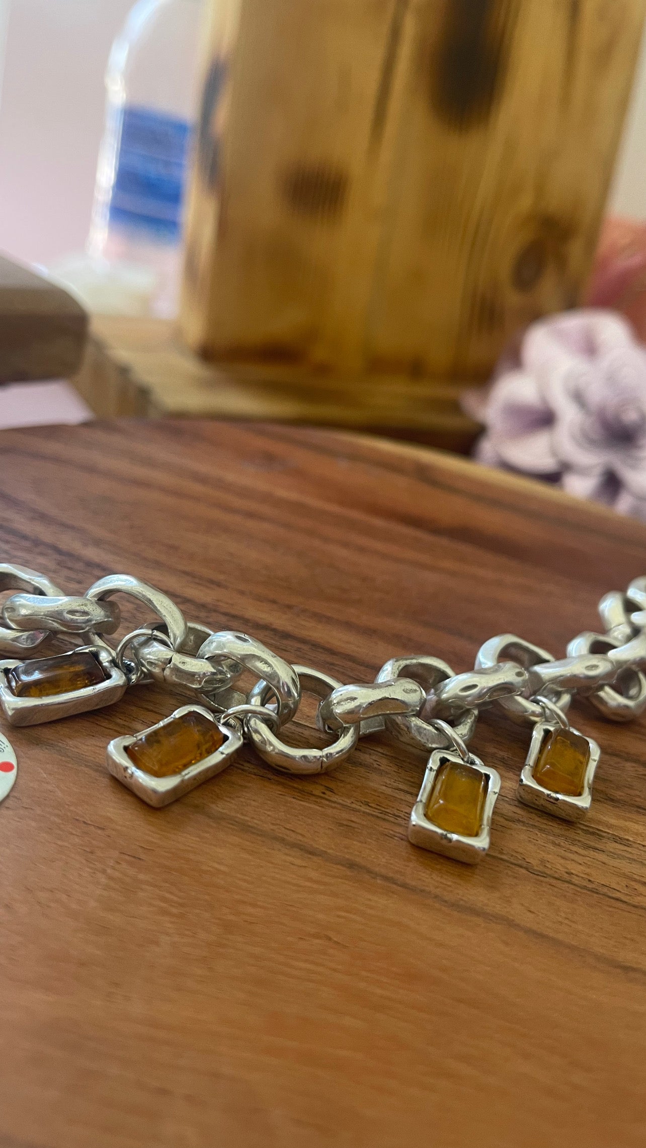 Ambar bracelet, by Tralará