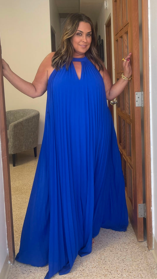 Elegant Pleated Maxi Dress