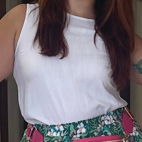 Sleeveless basic top